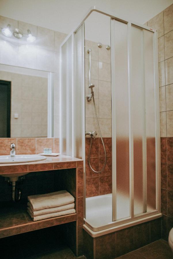 Platan Hotel Siofok Exterior photo